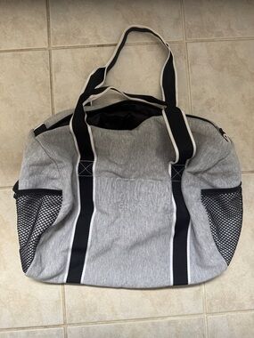 VICTORIAS SECRET Sport Tote gym Bag